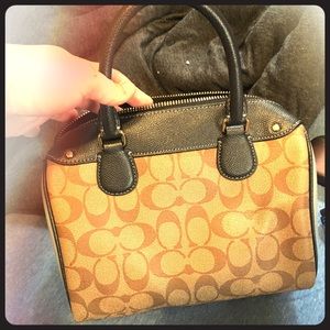 2 coach purses with matching wallets